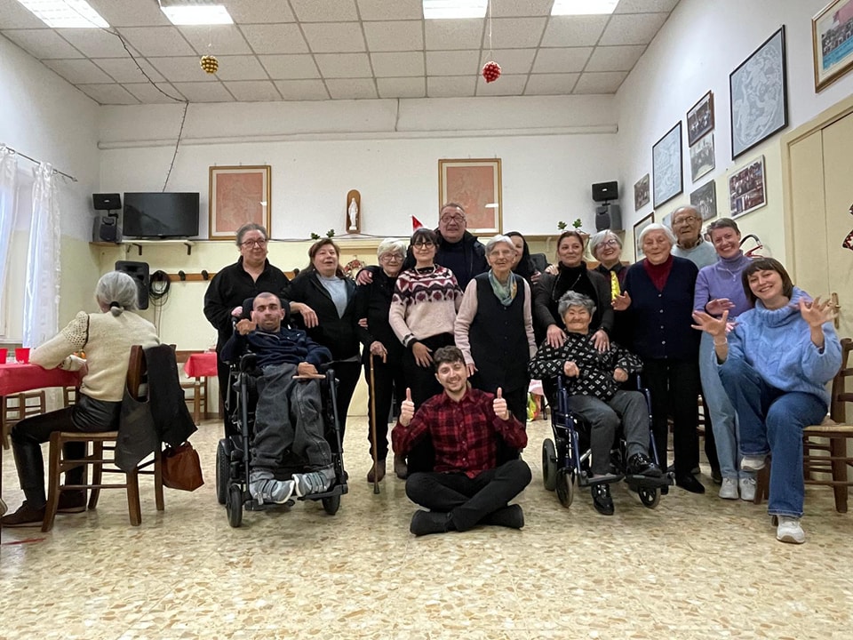 Si è tenuto presso i locali del Centro sociale anziani il pranzo dell'ADI, offerto da La Fenice.